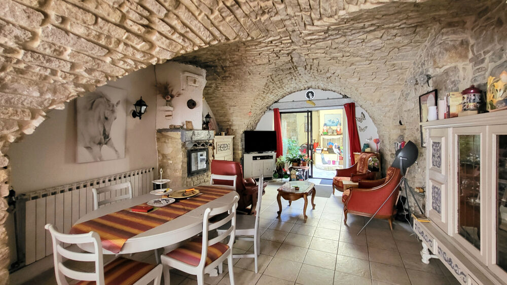 Vente Maison DPT GARD (30), à vendre, secteur LA CALMETTE, maison de village type 6 de 160m2, cave et cours La calmette