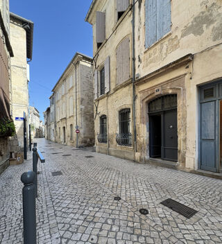  Immeuble à vendre 15 + pièces 300 m²