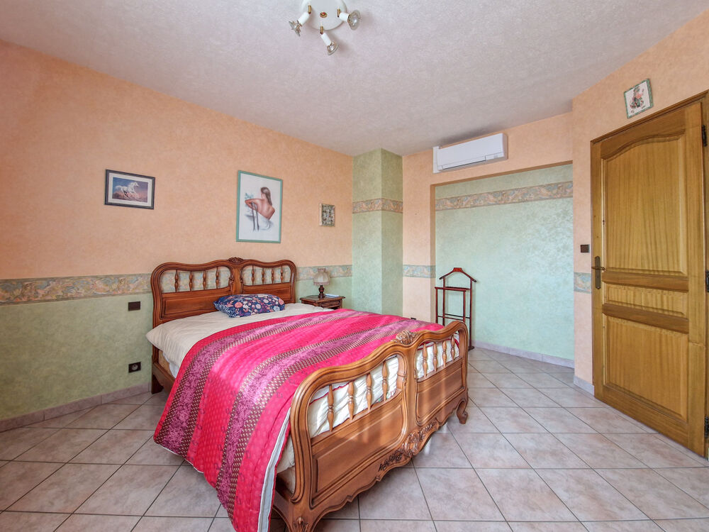  vendre  Proprit/chteau Saint-Jean-de-Moirans (38430)