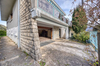  Maison � vendre 9 pi�ces 219 m�