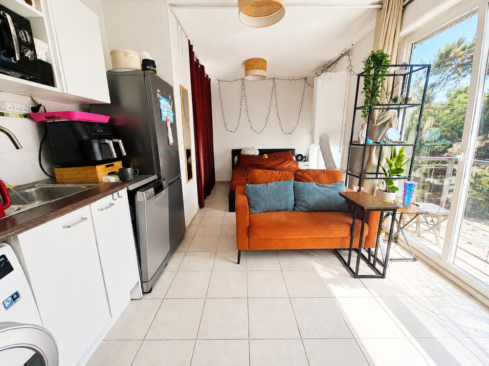 Dépt Hérault (34), à vendre Castelnau le lez Appartement ff2 de 28m2 - Terrasse - garage.