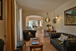  Maison à vendre 7 pièces 237 m²