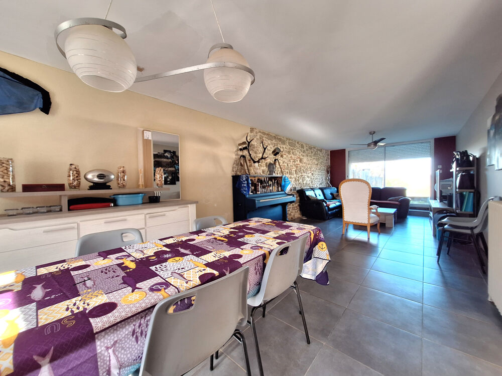 A VENDRE Dpt 81 St Affrique les Montagnes Maison de village avec jardin et garage