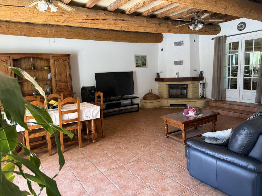 Au coeur de la Petite Camargue, une belle maison de campagne avec piscine et garage