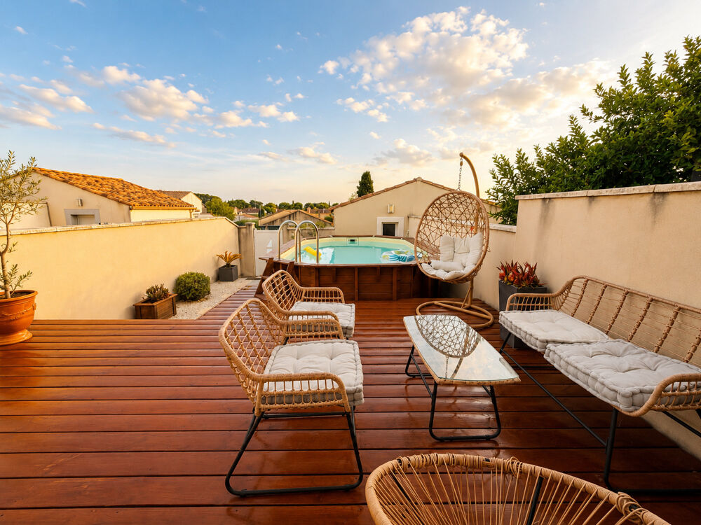Vente Maison En exclusivité Villa de 2013, 95 m2 sur 164 m2 de terrain , piscine, 3 chambres vue dégagée proche collège Vergeze