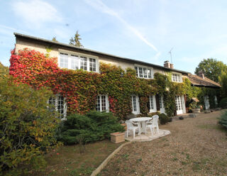 Maison - 7 pièce(s) - 210 m²