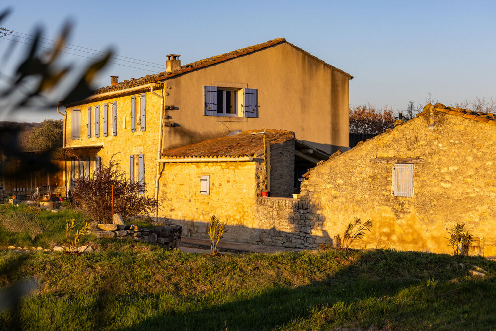 Dept 84 - Saint Martin de Castillon - Ferme ancienne sur 10ha