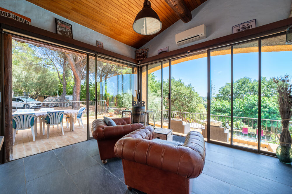 VAR (83) - À VENDRE - FLAYOSC - Superbe Villa provençale avec 4 chambres