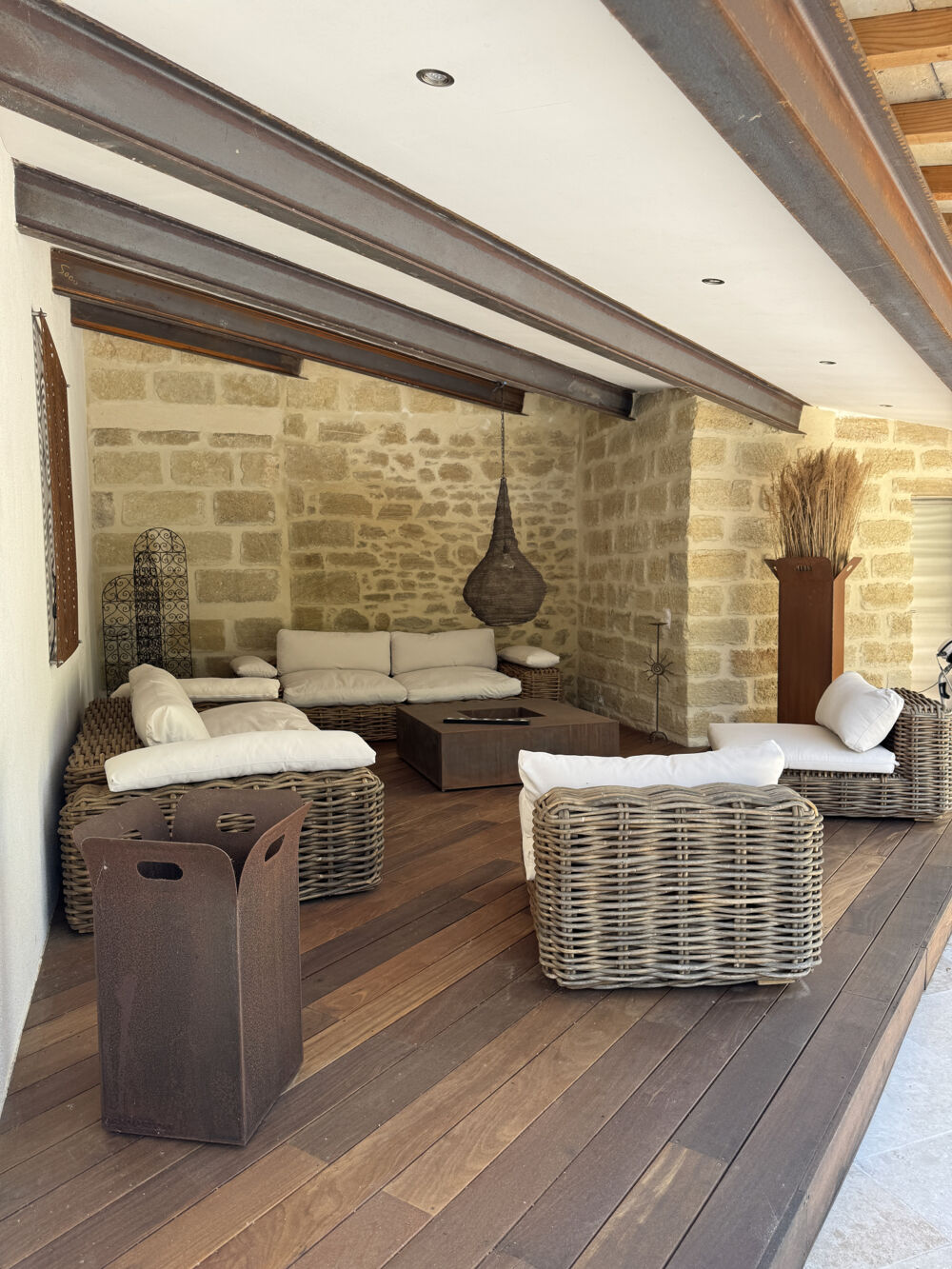 A vendre, Aigues Vives Gard (30) Coup de coeur pour cette Unique et atypique Maison de village Hors du commun