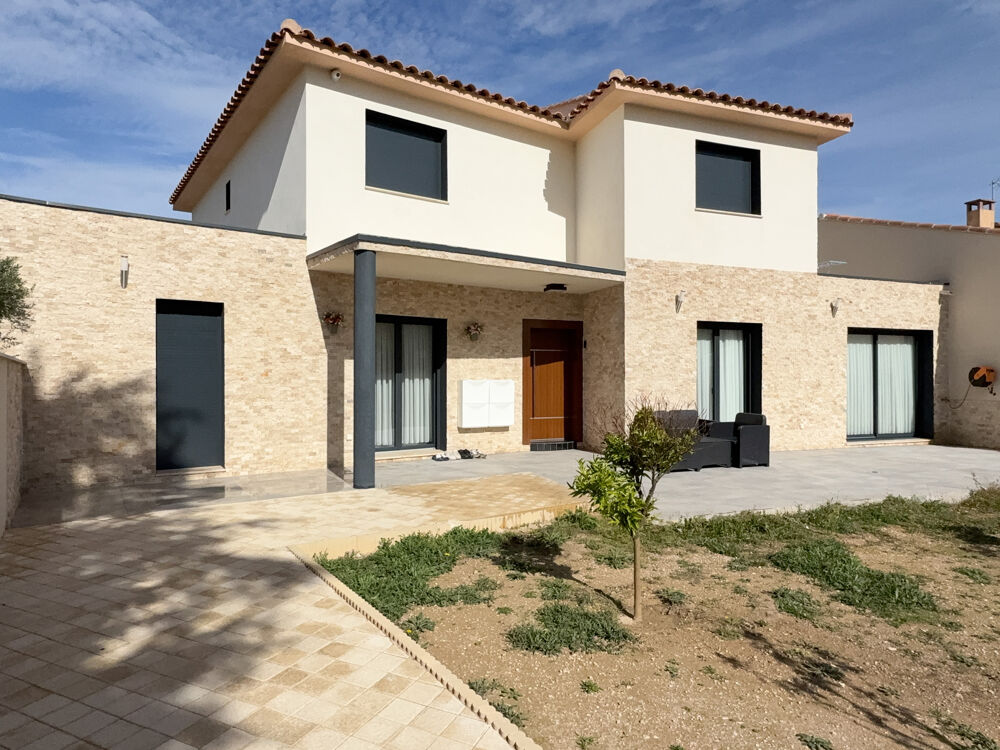 Marignane Magnifique maison moderne et entièrement rénovée 244 m2 habitables sur 502 m2 de terrain