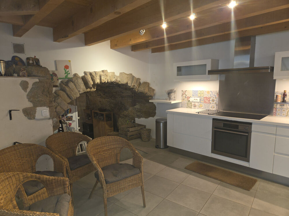 Maison de village en vente à Saint-Martin-De-Castillon