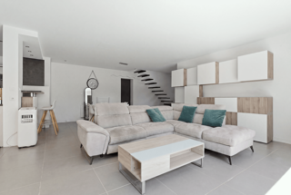  Maison à louer 5 pièces 136 m²