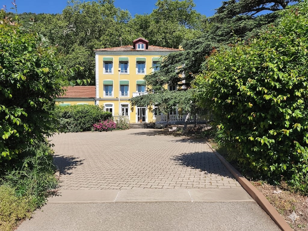 à vendre  Propriété/château Valence (26000)