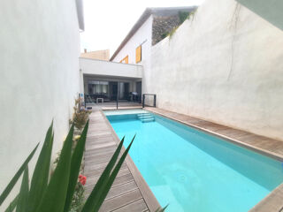  Maison  vendre 8 pices 300 m