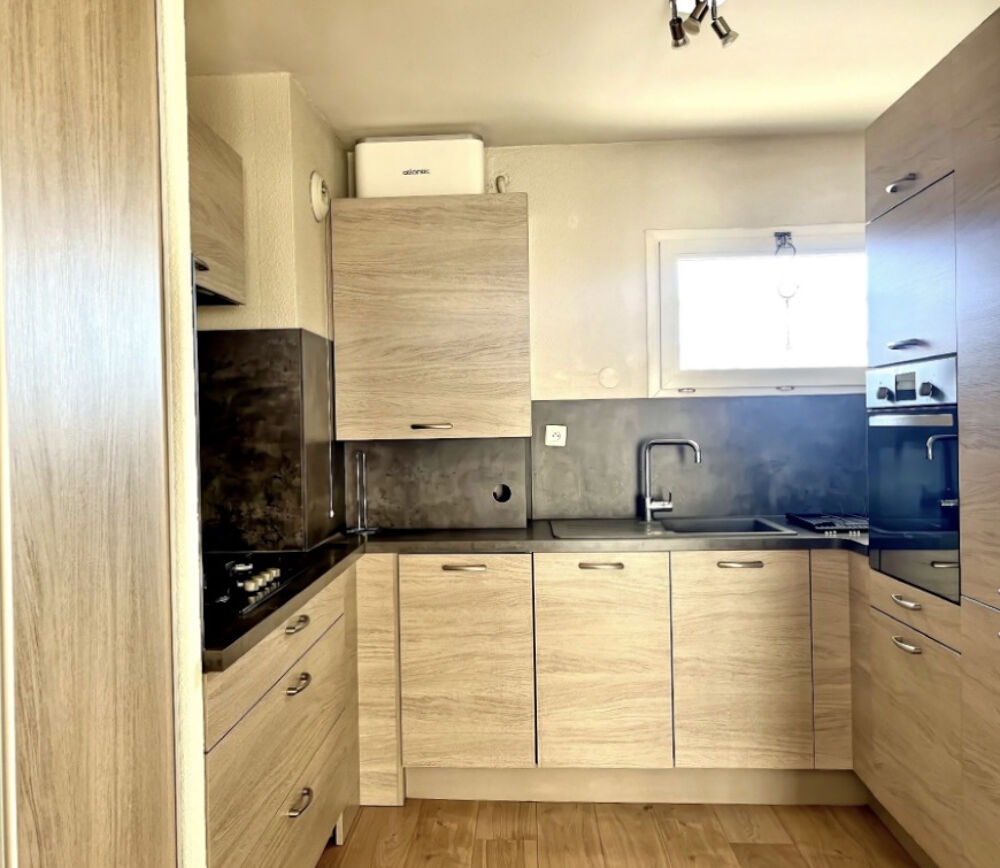 Vente Appartement T2 à Sete refait à neuf avec ascenseur proche quai et gare Sete