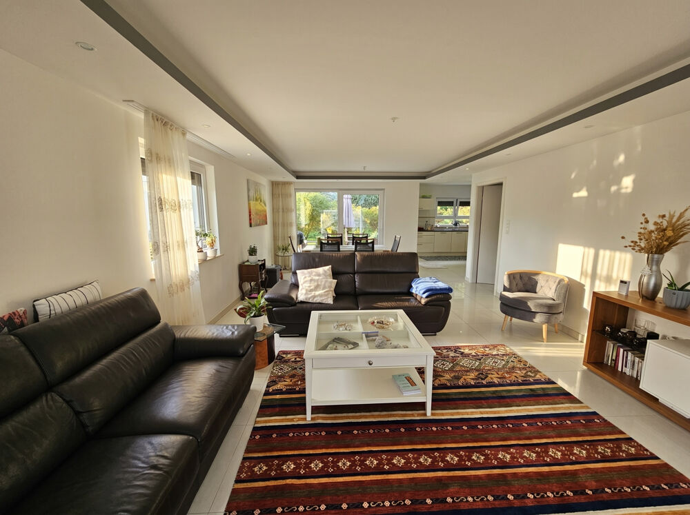 Maison individuelle de 135 m2 avec jardin et garage double dans un quartier recherché de Forbach