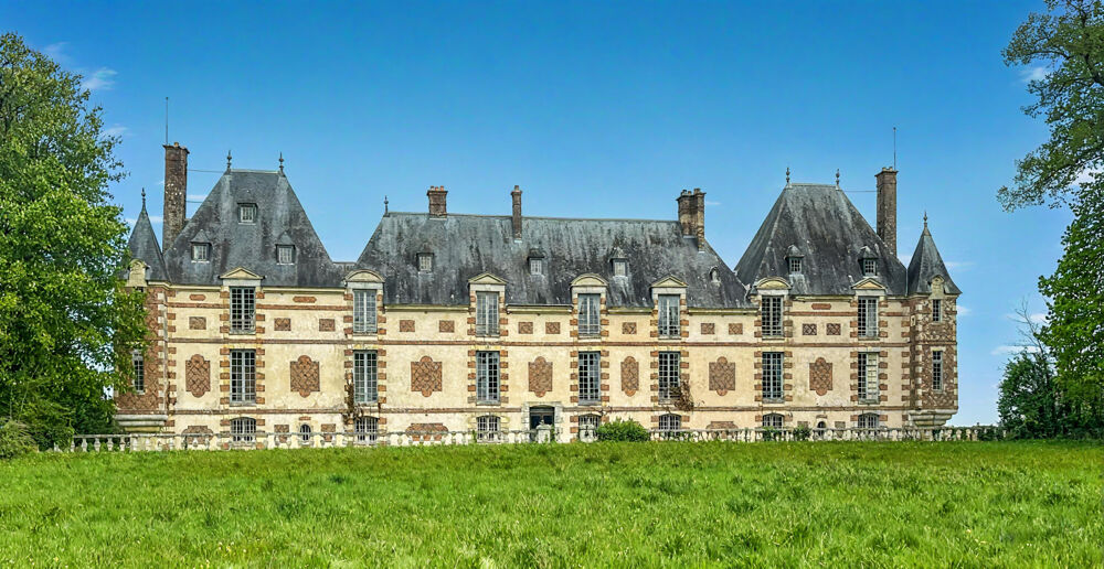Vente Propriété/Château A vendre Dpt Eure (27) proche Pacy sur Eure Château du 17ème siècle au coeur d'un parc de 21,5 ha environ Pacy sur eure
