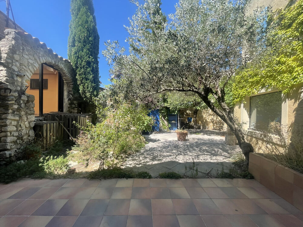 Maison 7 pièces 205 m² · à La Garde Adhemar · 205 m² · 420 000 €