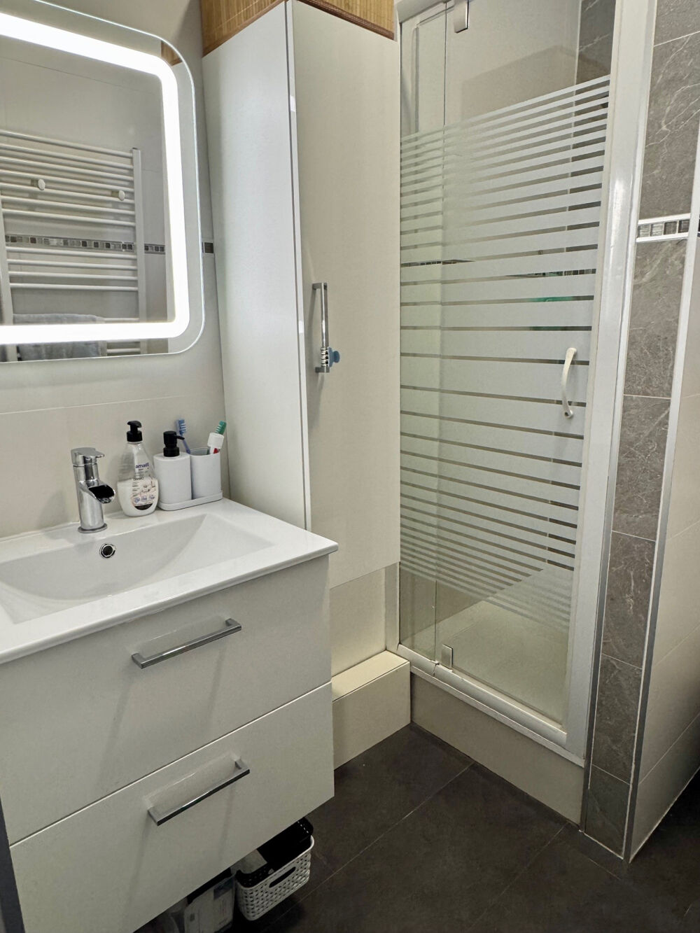 Vente Appartement Dept (91) Essonne - A Vendre à Villabé - APPARTEMENT ENTRETENU AVEC GARAGE, CAVEET GRENIER Villabe
