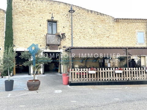 A vendre Aigues Vives Gard 30 Restaurant fonds de commerce rénové en 2019 de 255 m2 avec terrasse. 220000 30670 Aigues vives