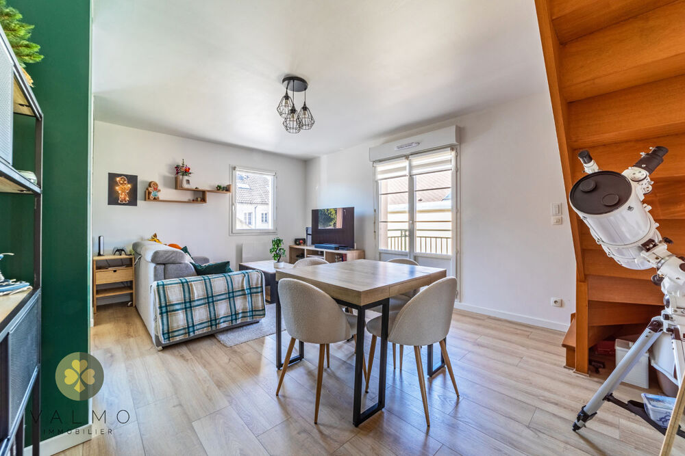 HYPER CENTRE LA QUEUE-LES-YVELINES APPARTEMENT/DUPLEX F3 + 2 PLACES PARKINGS