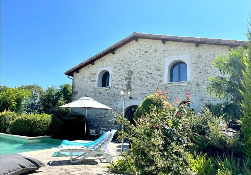 � vendre  Propri�t�/ch�teau Chabeuil (26120)