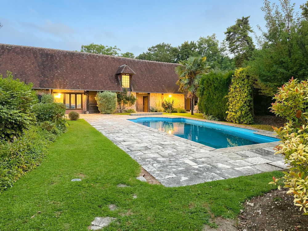 A vendre Dpt Eure (27) proche Evreux Ancien Moulin de charme avec piscine sur terrain de 7 400 m2 au bord de r