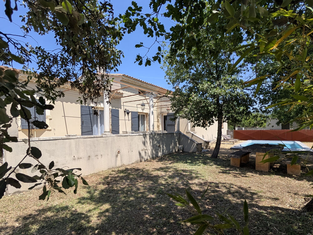 Dept (84) - À vendre à Saint Saturnin les Apt - Belle maison 225 m2 sur 2000 m2 avec piscine et garage
