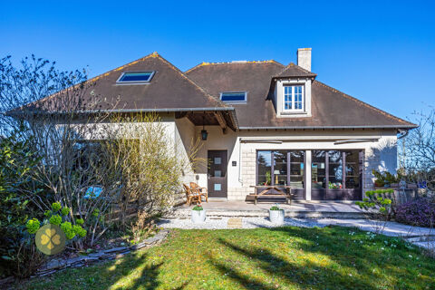   DEPT Yvelines (78) Osmoy Maison 200M2 + jardin + garage Maison - 9 pièce(s) - 200 m²