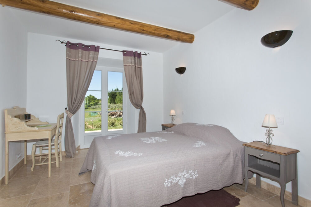 à vendre  Propriété/château Roussillon (84220)
