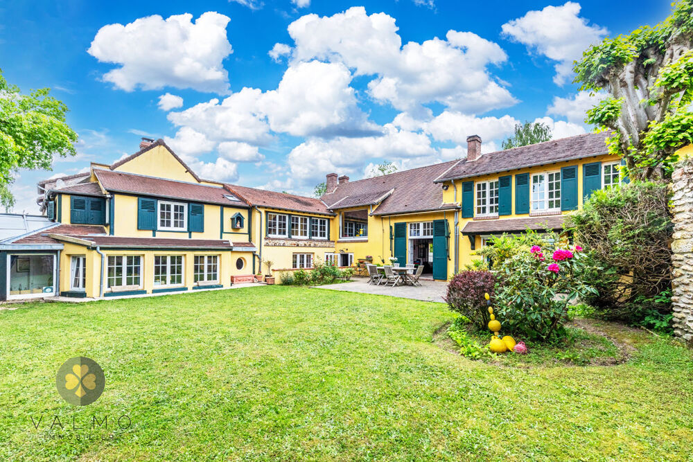Maison 10 pièces 225 m² · à Montfort L Amaury · 225 m² · 895 000 €