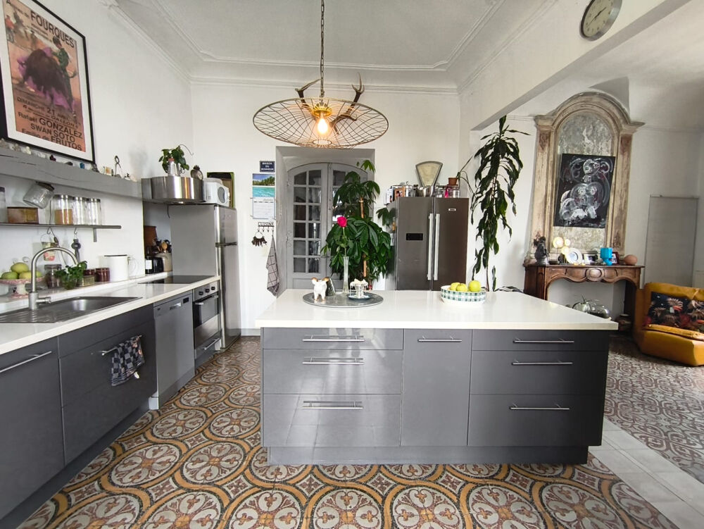 Vente Maison DPT(30)  A VENDRE PONT ST ESPRIT IMMEUBLE DE 5 APPARTEMENTS Pont st esprit