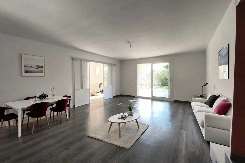 DPT (30) A vendre somptueuse villa traditionnelle-contemporaine à Domazan