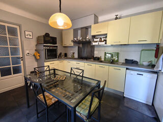  Maison  vendre 6 pices 185 m