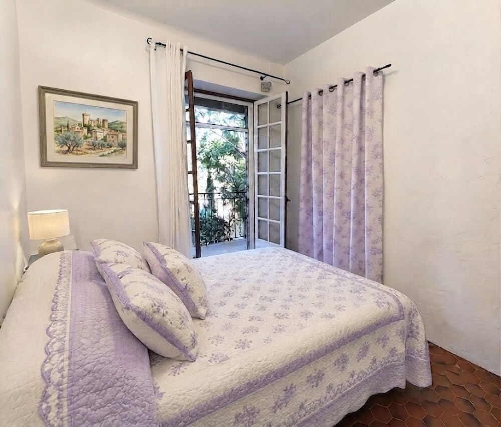 à vendre  Propriété/château Aramon (30390)
