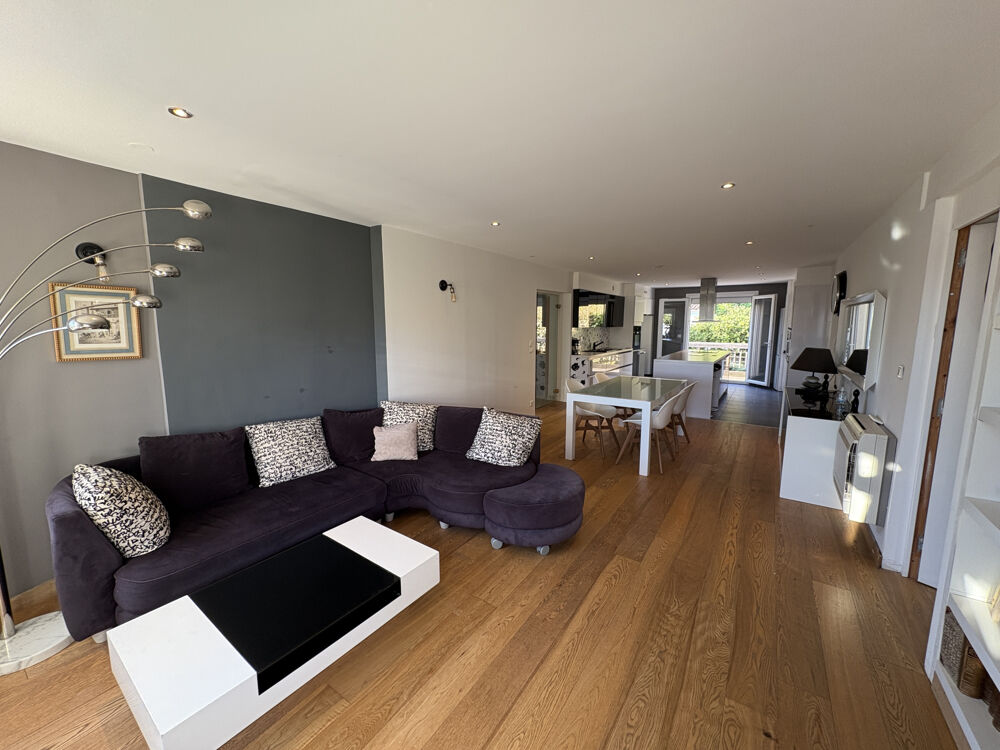 Dépt Hérault (34) A vendre sur Clapiers maison décomposée en 3 appartements avec extérieur