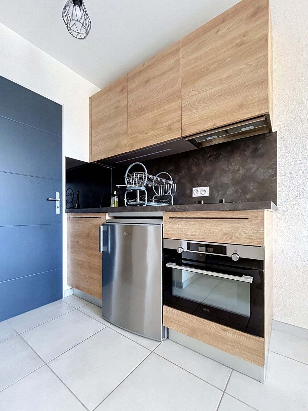 DPT (38) A LOUER - Studio R+3 - 26,67m2 - quai Perrière - GRENOBLE