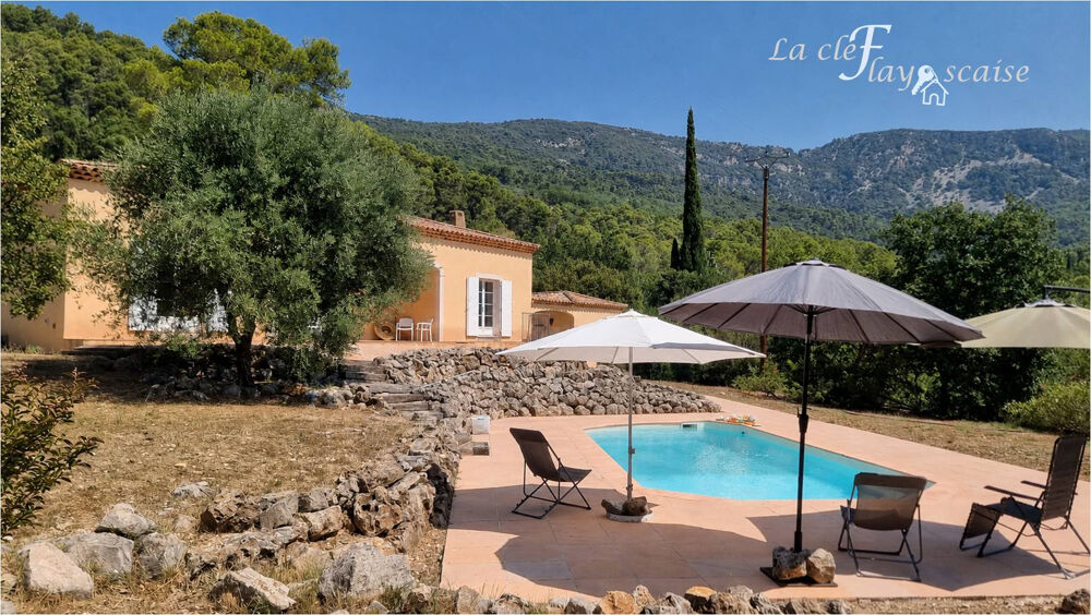 À VENDRE (83) - BARGEMON - Villa avec piscine et vue sur les collines
