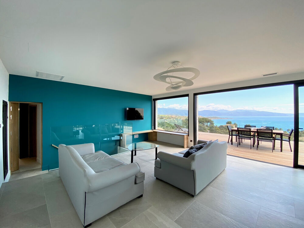   CORSE VILLA CONTEMPORAINE AVEC VUE SUR LE GOLFE DE SAGONE Corse, Sagone (20118)
