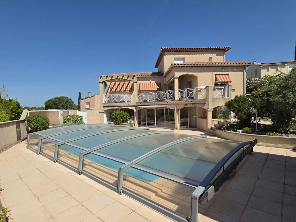 Juvignac Villa 147 m2 4 chambres Piscine couverte Terrain arboré 940 m2