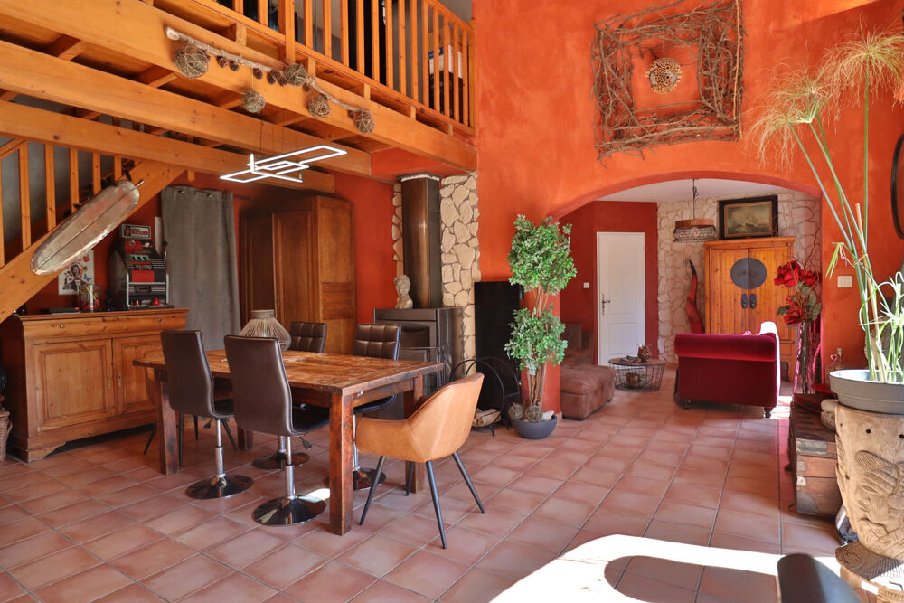 Vente Maison Dept 84 - MAUBEC - Maison de 122 m2 avec piscine et 2 garages sur un terrain de 1 234 m2 Maubec