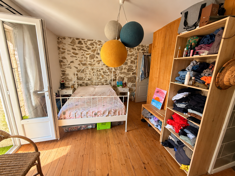 Vente Maison Maison de village en pierre rénovée avec cour, terrasse, jardin et fort potentiel   Vals-les-Bains Vals les bains