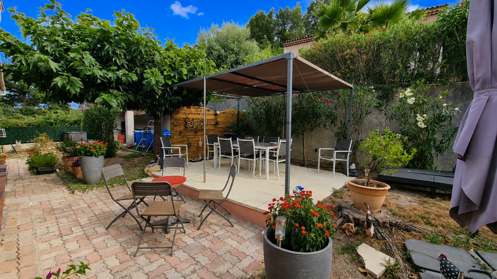 A VENDRE (VAR - 83) - Villa à vendre avec 3 chambres proche du village