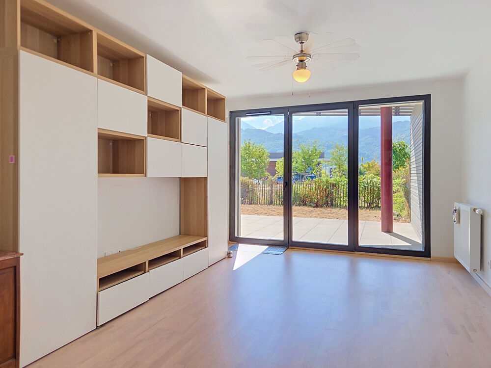 Vente Appartement APPARTEMENT T2 REZ DE JARDIN A VENDRE - CROLLES 38920 - AGENCE IMMOBILIERER - IMMOBILIER 38 Crolles