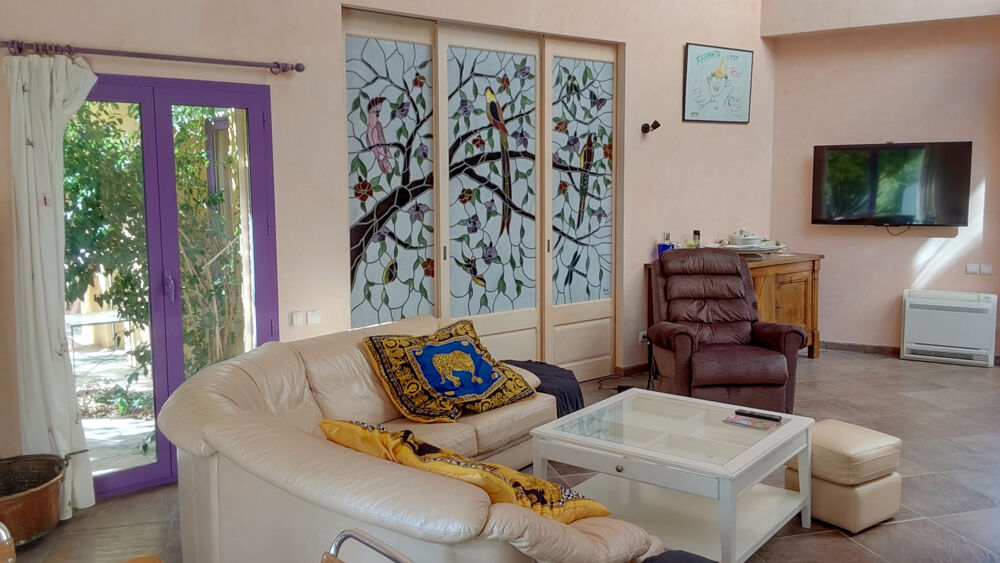  vendre  Proprit/chteau Nmes (30000)