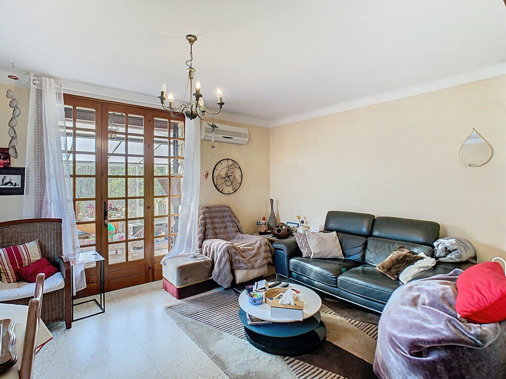 Dept 84 - Saint-Saturnin les Apt - Maison plain-pied 3 pièces proche d'un hameau sur 2 650 m2