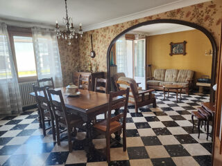  Maison  vendre 6 pices 193 m