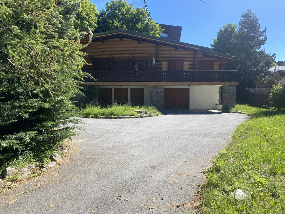 CHALET divisé en 5 appartements à BOLQUERE PYRENEES 2000