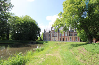  Propri�t�/ch�teau � vendre 15 + pi�ces 1900 m�