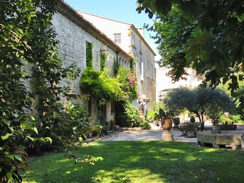 DPT(30) Exceptionnel Mas du XVIIe Siècle au Coeur de la Plaine de Beaucaire